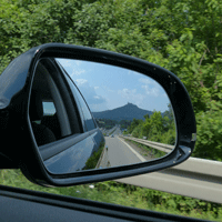 ダイハツの自動車にカーテンを設置すると快適です